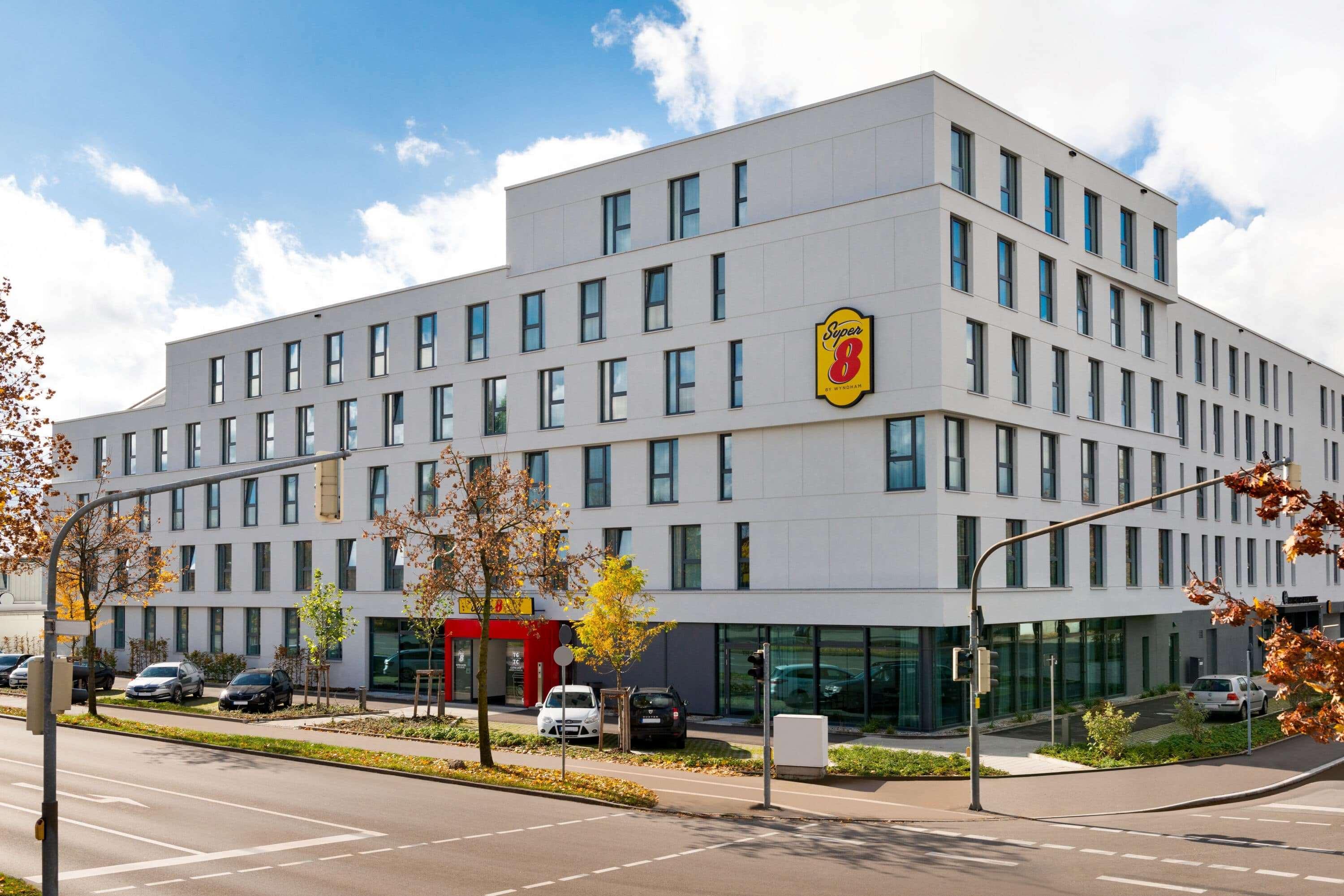 Super 8 By Wyndham Augsburg Hotel Luaran gambar