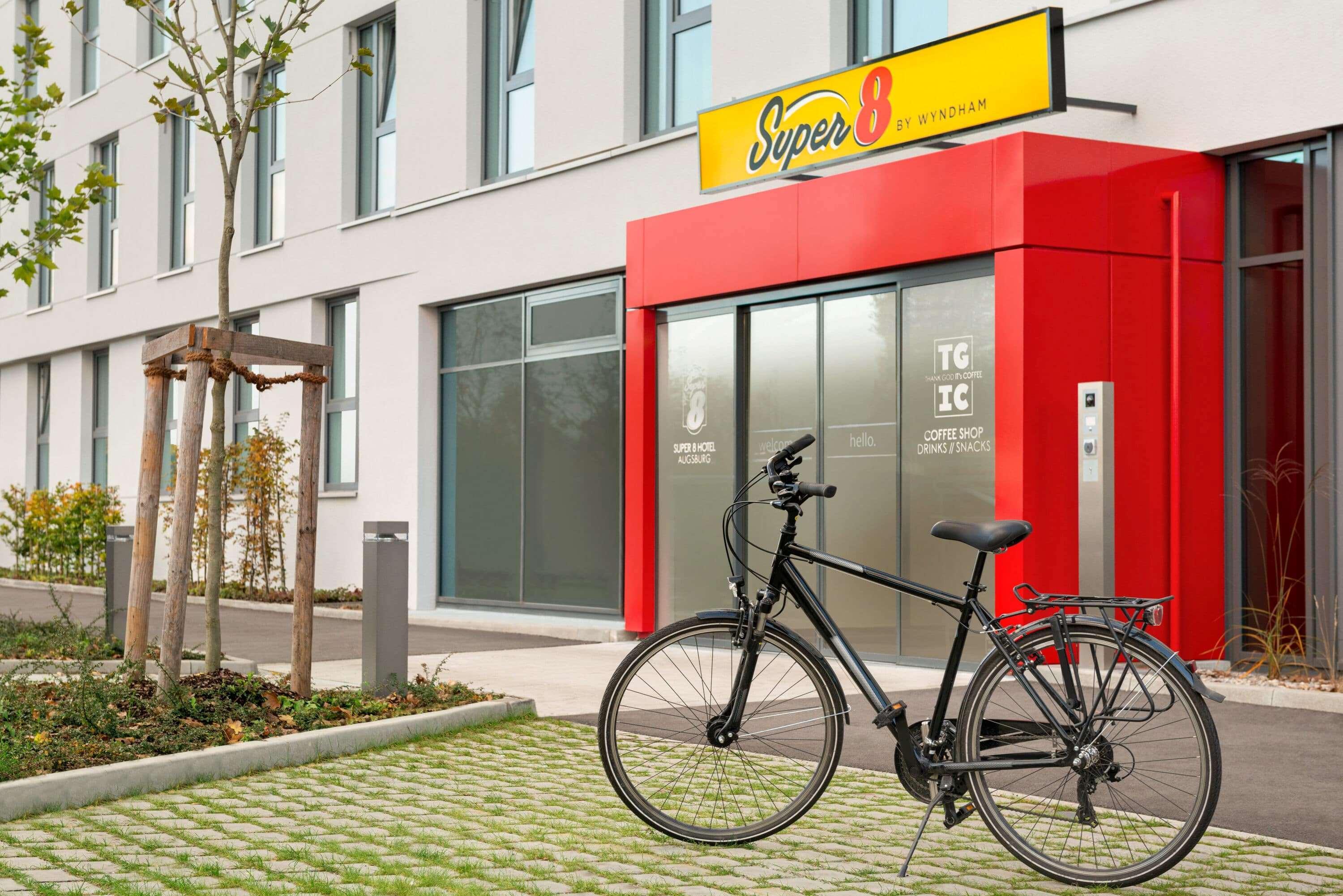 Super 8 By Wyndham Augsburg Hotel Luaran gambar