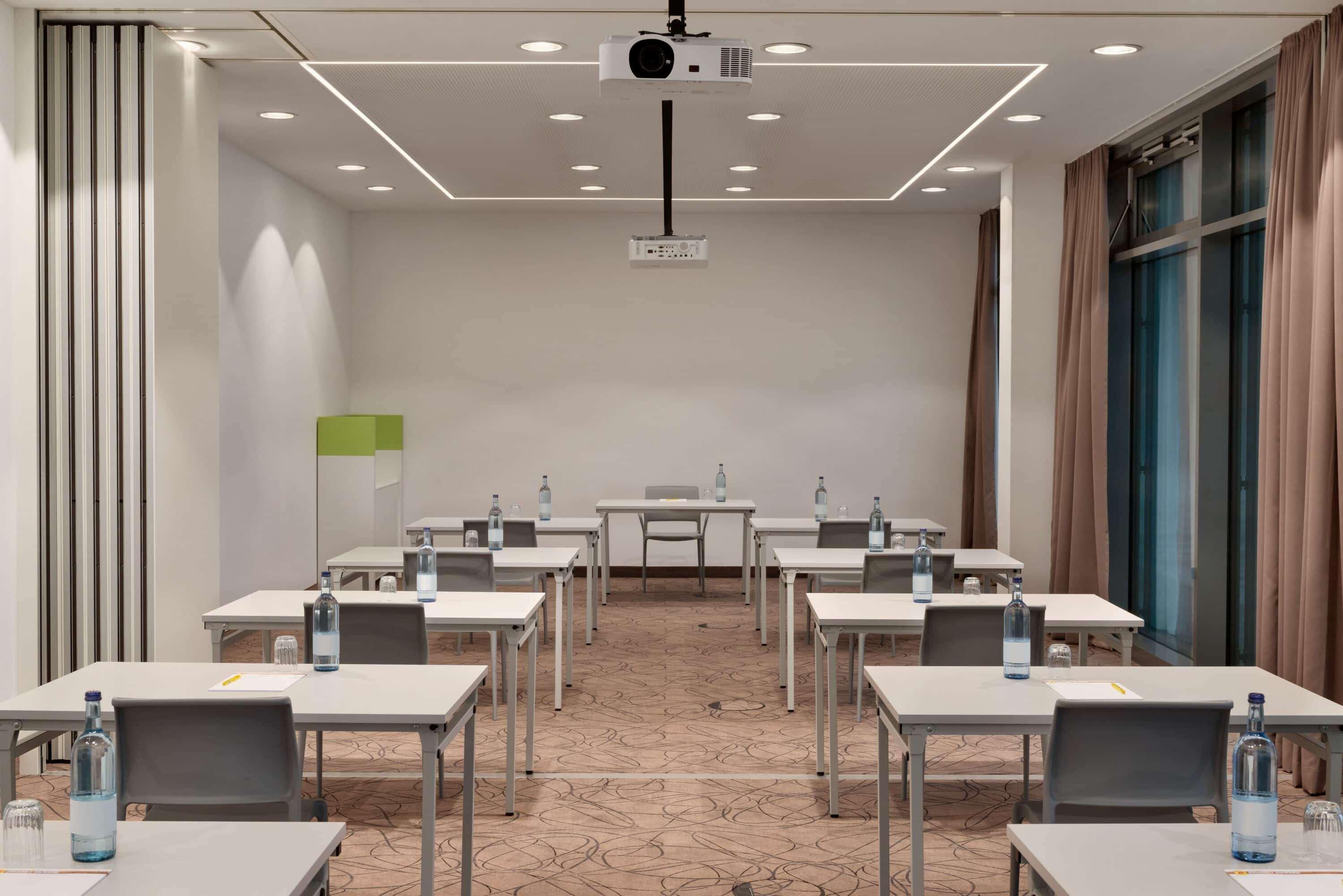 Super 8 By Wyndham Augsburg Hotel Luaran gambar