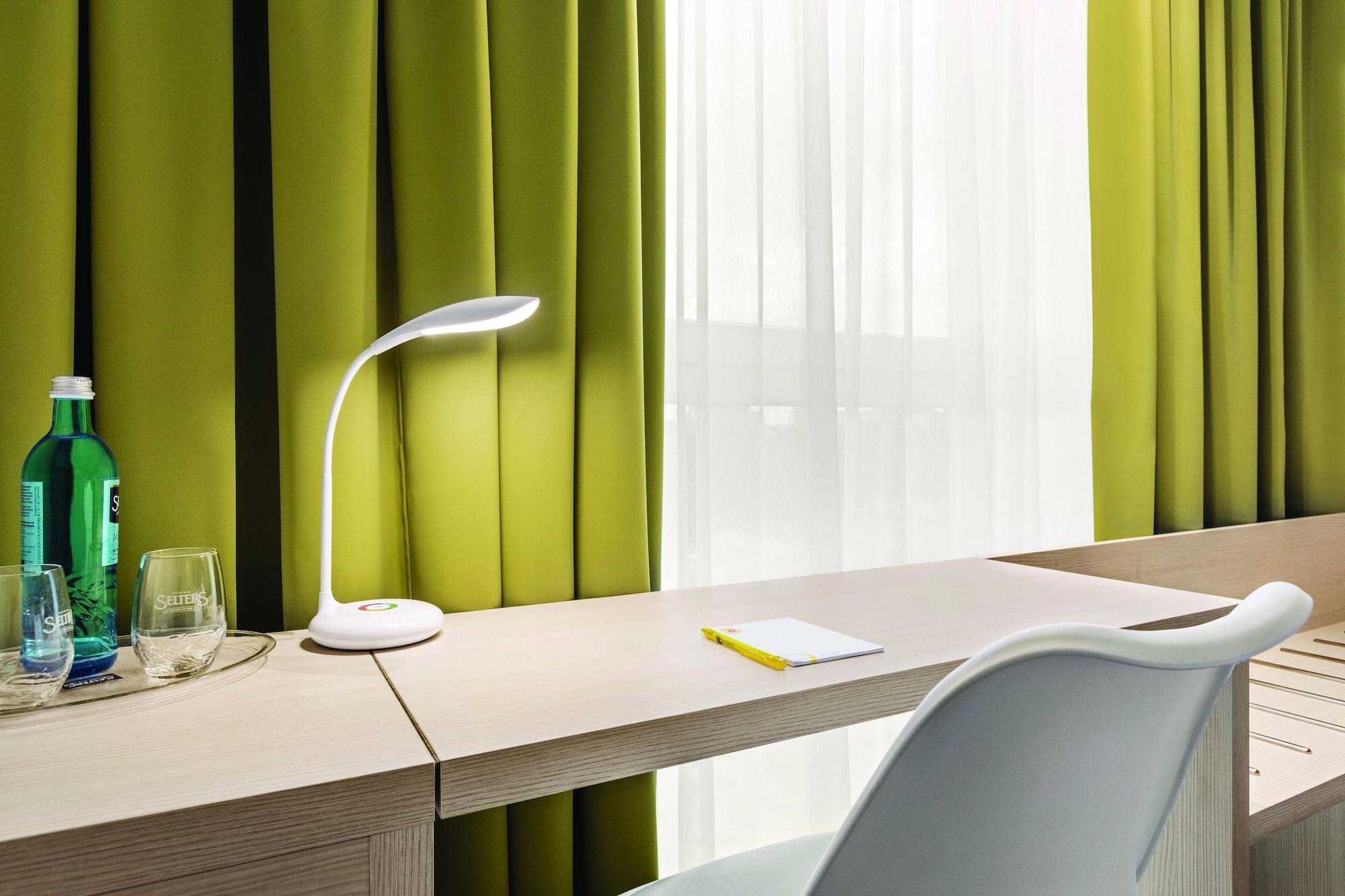 Super 8 By Wyndham Augsburg Hotel Luaran gambar