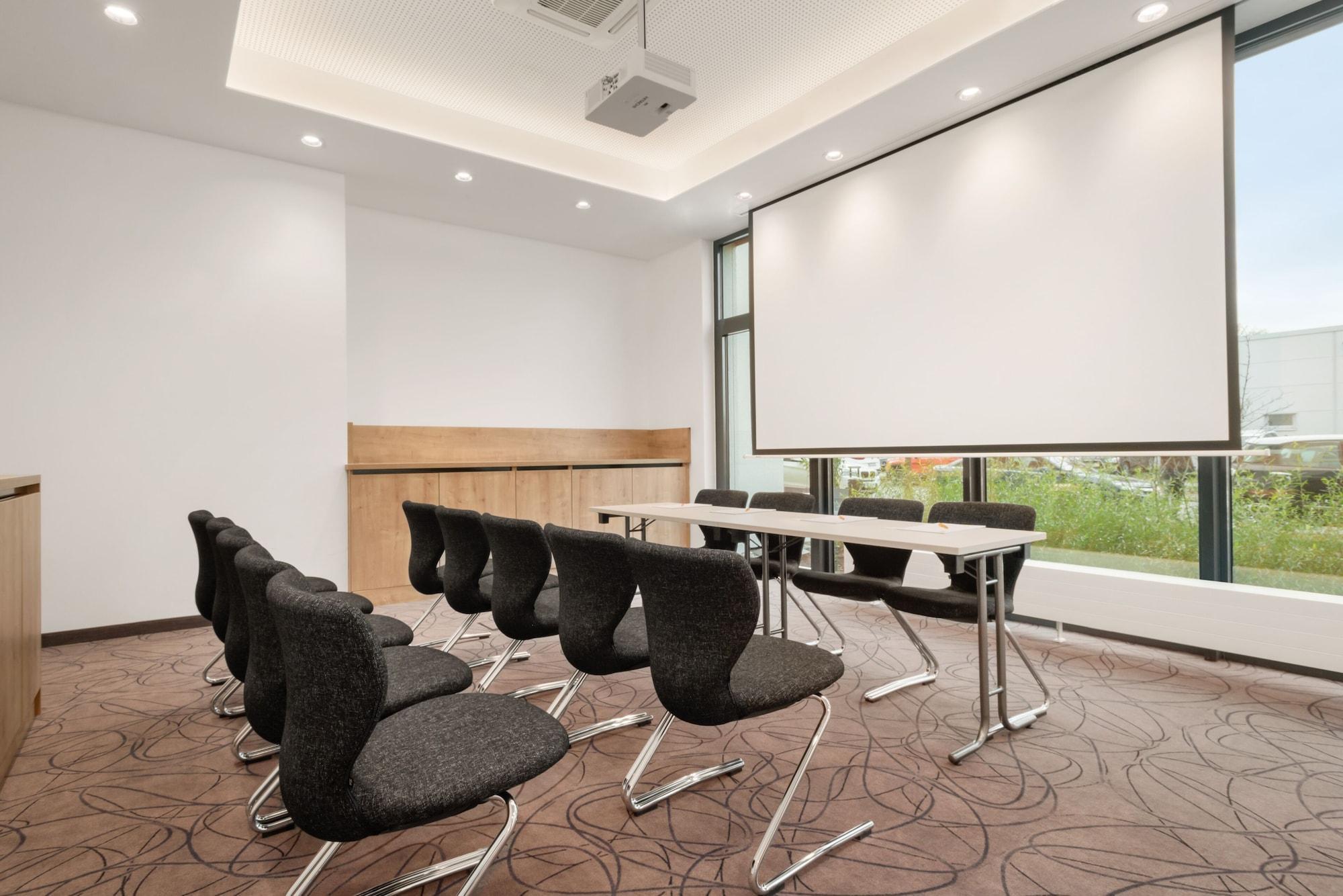 Super 8 By Wyndham Augsburg Hotel Luaran gambar
