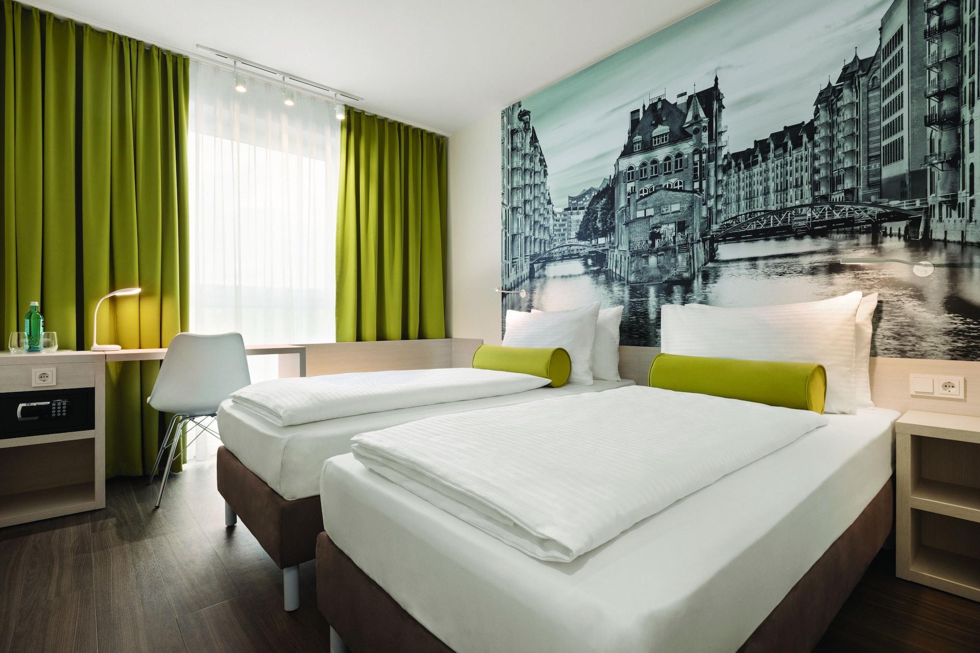 Super 8 By Wyndham Augsburg Hotel Luaran gambar