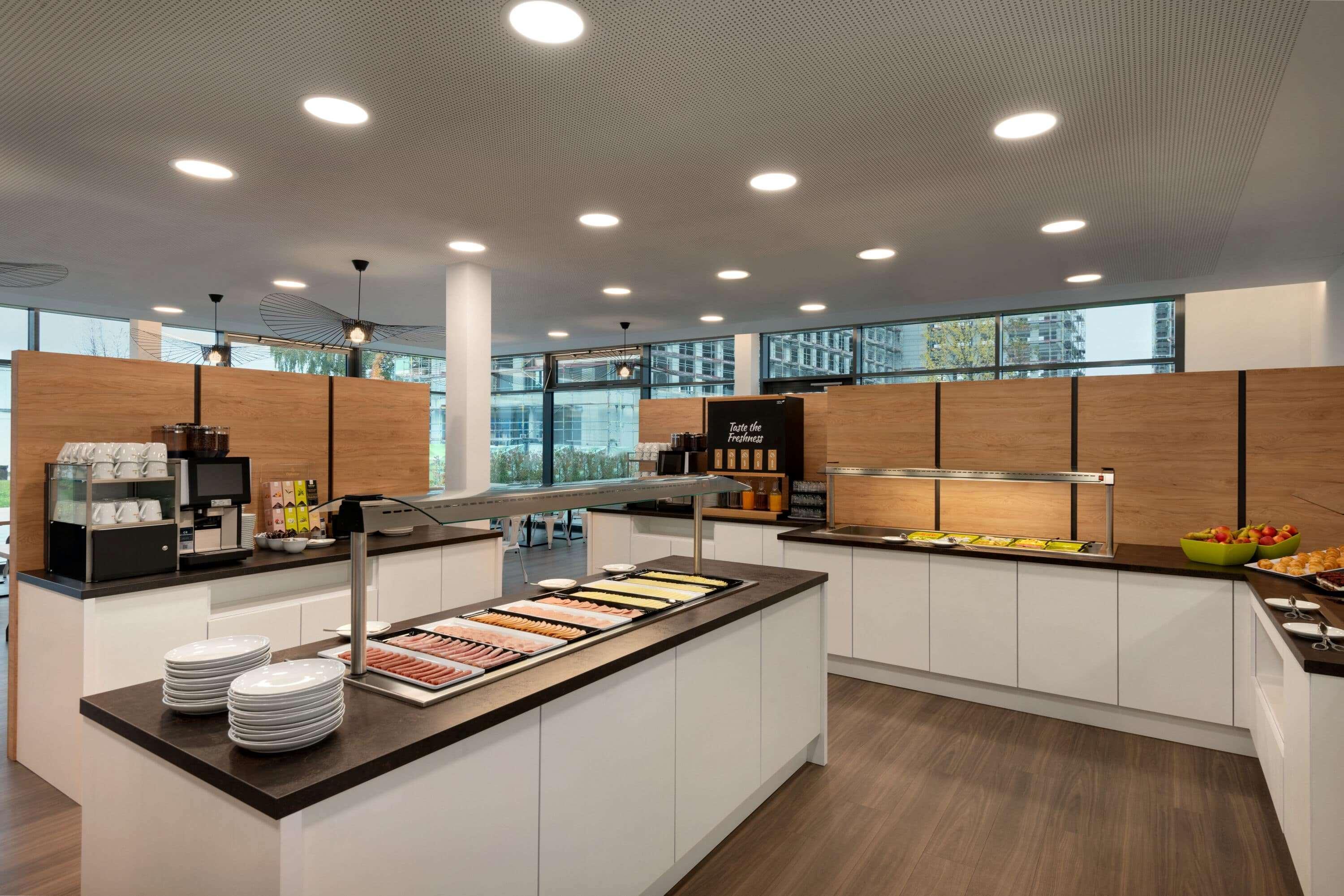 Super 8 By Wyndham Augsburg Hotel Luaran gambar