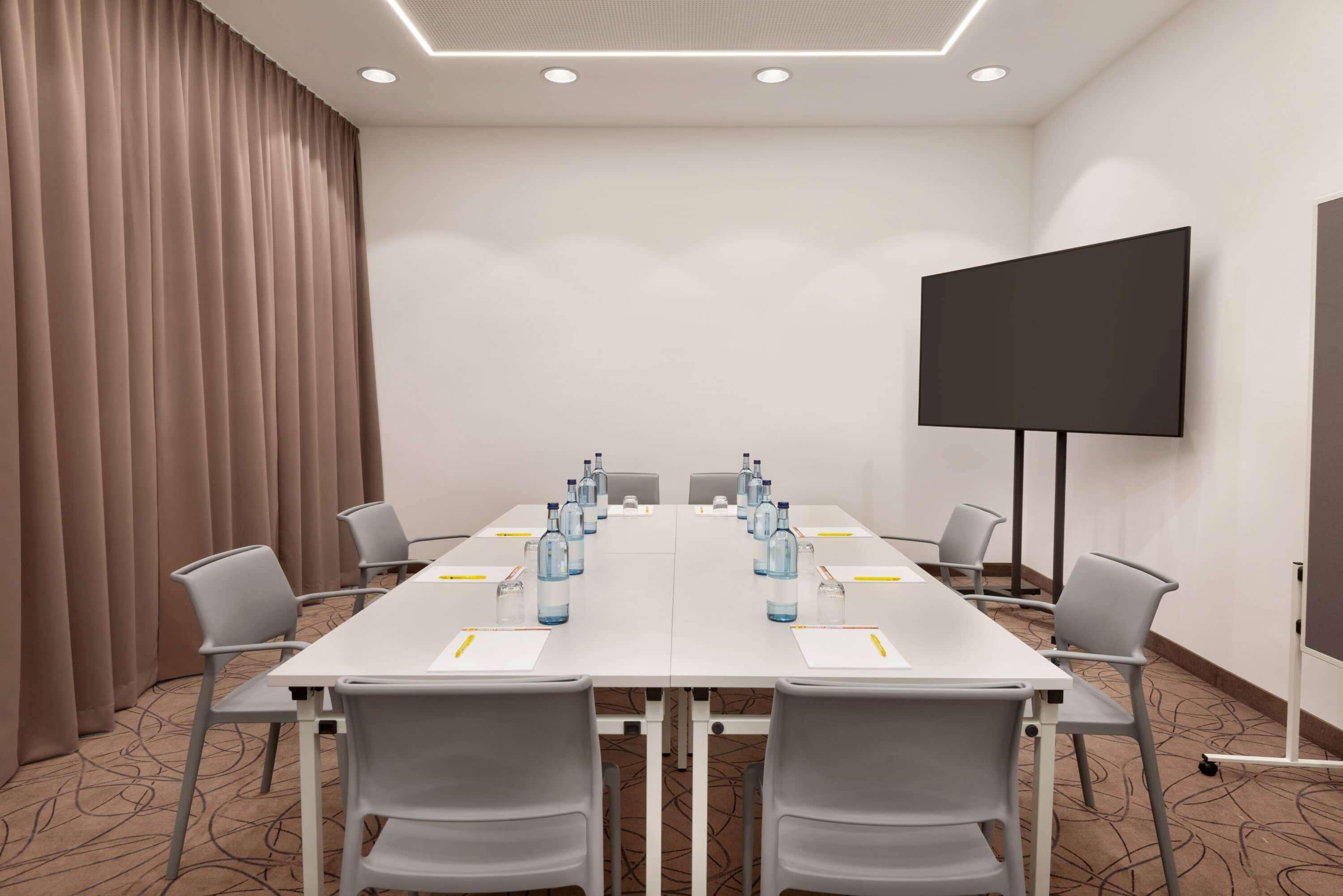 Super 8 By Wyndham Augsburg Hotel Luaran gambar